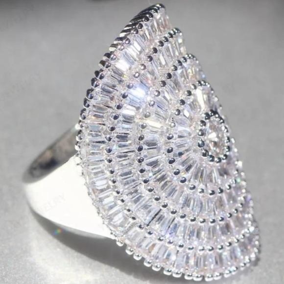 NEW 925 STERLING SILVER SHINING DIAMOND RING, CUTE RING, SHINY RING. - Picture 2 of 5